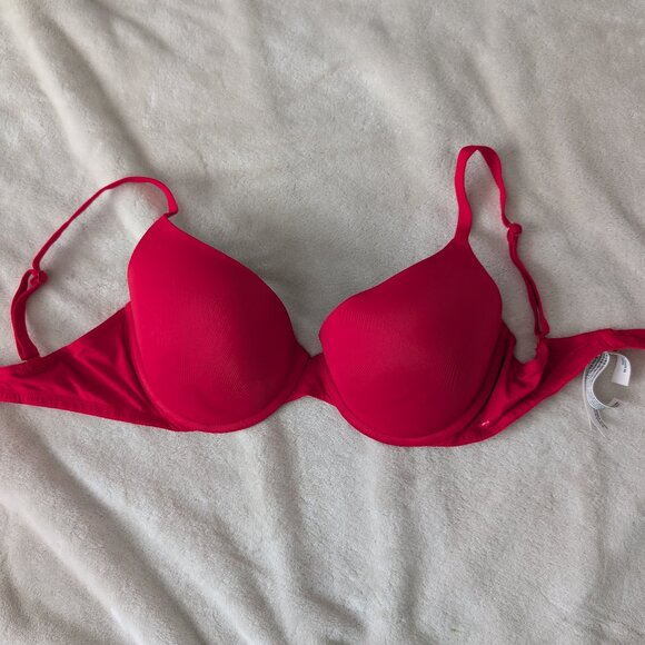 3/$30 Cherry red Victoria Secret PINK push up bra - Picture 1 of 6